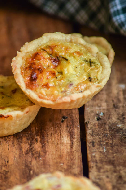 Mini Classic French Quiche w/ Bacon & Swiss Cheese - 100 pieces per tray