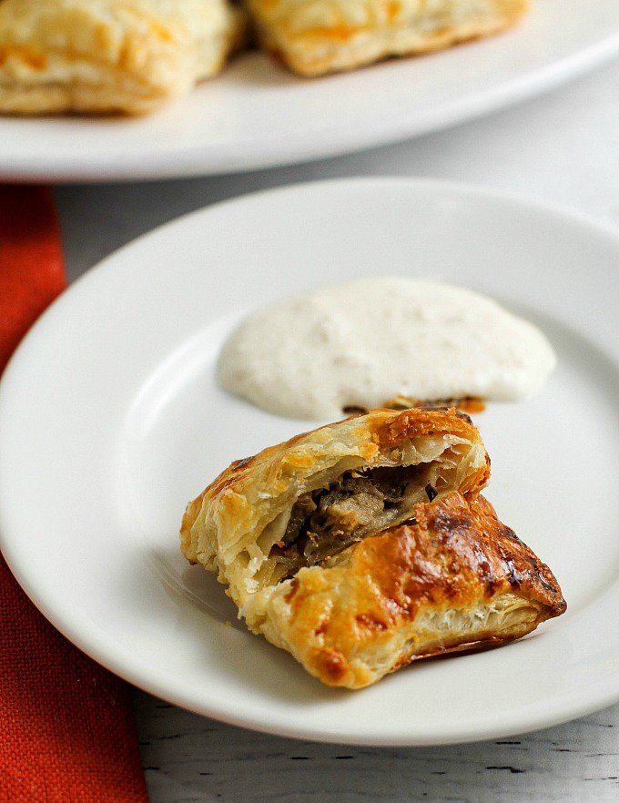Mini Beef Wellingtons with Horseradish Cream