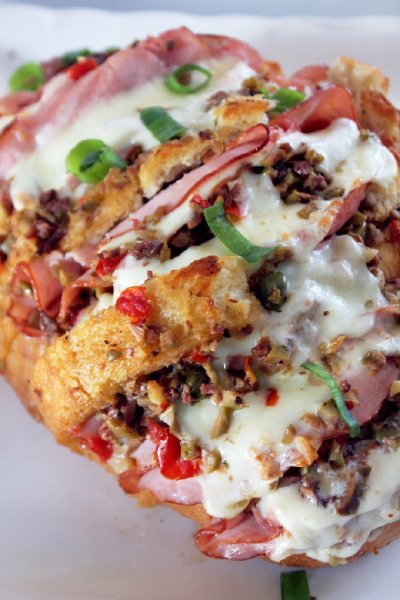 Muffuletta Cheese Bread