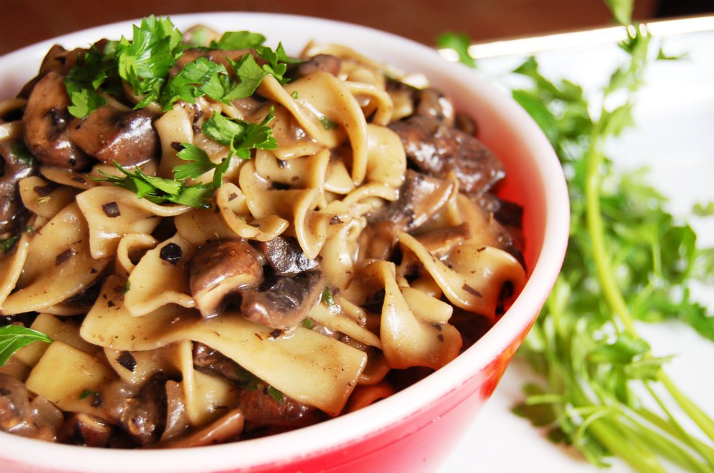 MUSHROOM STROGANOFF