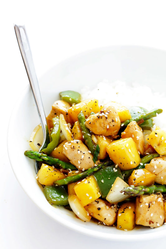 PINEAPPLE GINGER CHICKEN STIR-FRY