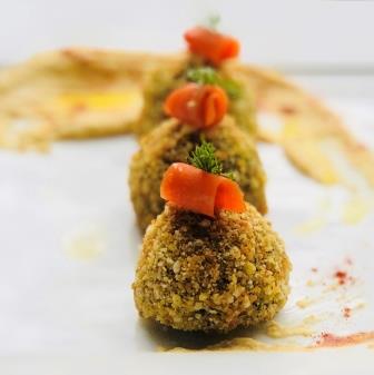 Quinoa and Zucchini Fritters - 100 pieces per tray