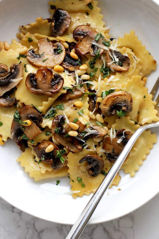 RAVIOLI WITH SAUTÉED MUSHROOMS