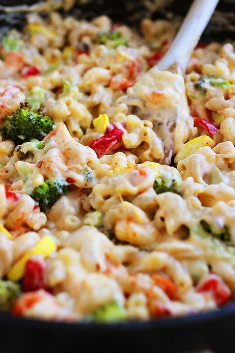 SPICY ROASTED VEGETABLE MACARONI AND CHEESE