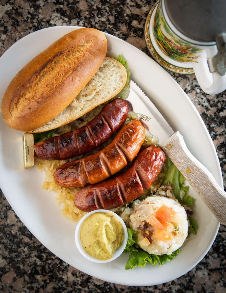 Howe's Bavarian Oktoberfest Beer Bratwurst