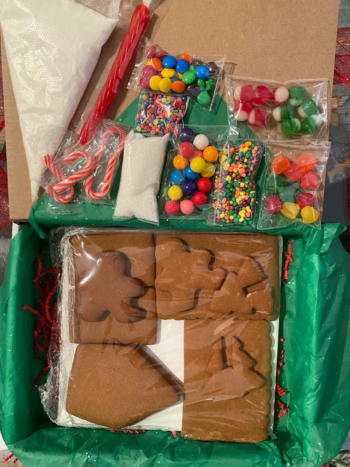 Adorable Holiday Gingerbread House Build & Decorate It Yourself