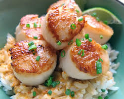 Alaskan Weathervane Scallops 2½ lb - (20-30 per lb.)