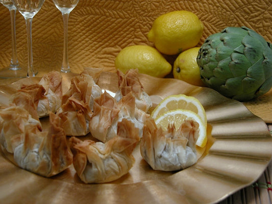 Artichoke Parmesan in Beggars Purses - 50 pieces per tray