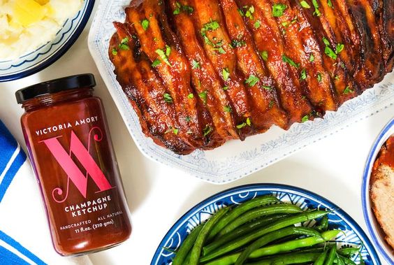 FAJITA TURKEY BURGERS WITH CHAMPAGNE KETCHUP