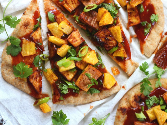 PINEAPPLE & SMOKY BAKED TOFU NAAN PIZZA WITH SPICY BARBECUE HOPPIN SAUCE