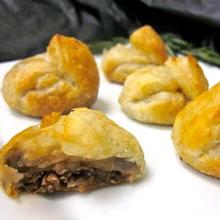 Beef Bourguignon Puffs - 50 pieces per tray
