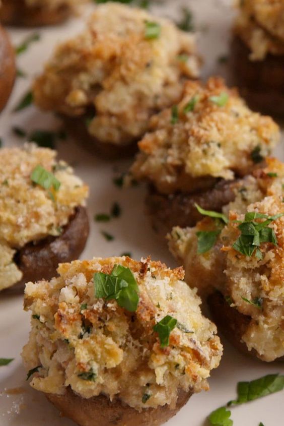 Boursin & Spinach Stuffed Mushrooms - 50 pieces per tray