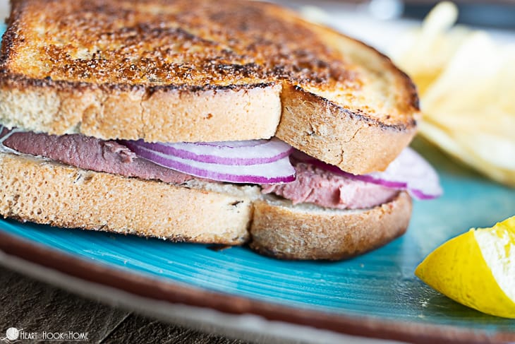 German Style Braunschweiger / Chub Liverwurst - 1 lb - 8/Case