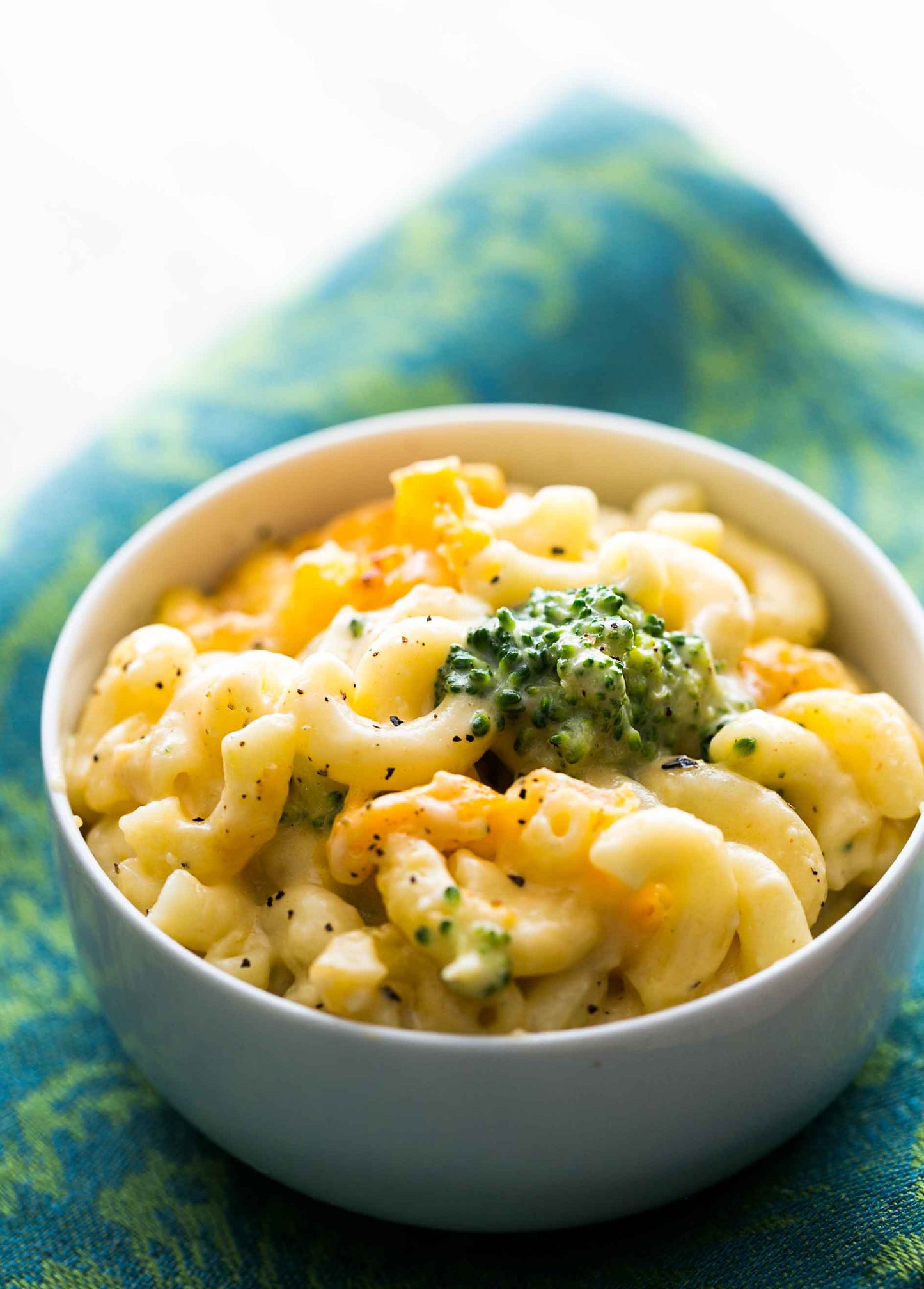 Vegan Mac and Cheese with Broccoli