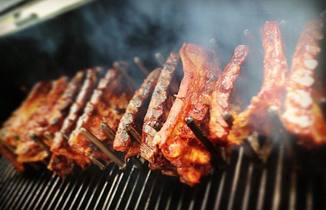 BBQUE Grill & Beech Wood BBQ Sauce