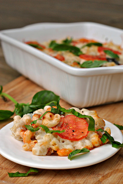 Caprese Macaroni and Cheese