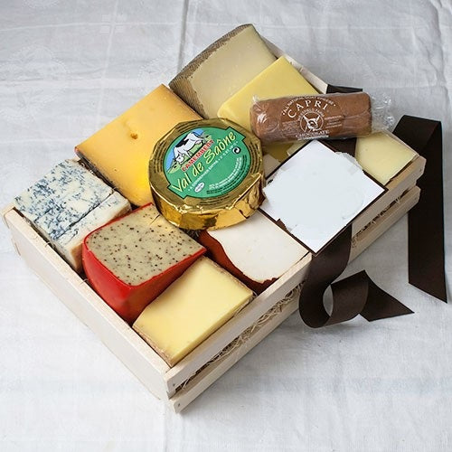 Cheese Lover's Sampler in Gift Box Set