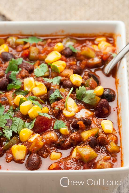 SLOW COOKER CHILI WITH BLACK BEANS AND CORN