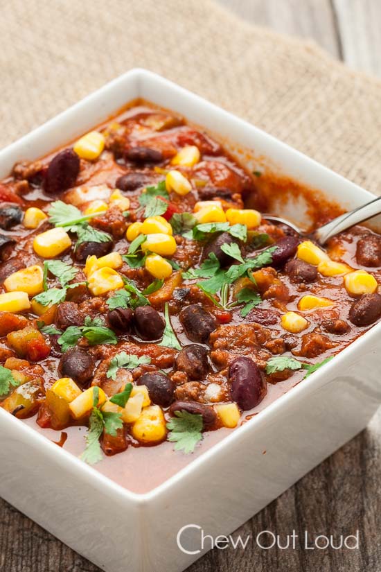 SLOW COOKER CHILI WITH BLACK BEANS AND CORN