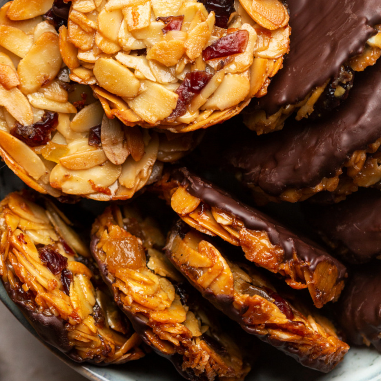 Maison de Florentins Dark Chocolate & Caramel Florentines, 1 Dozen