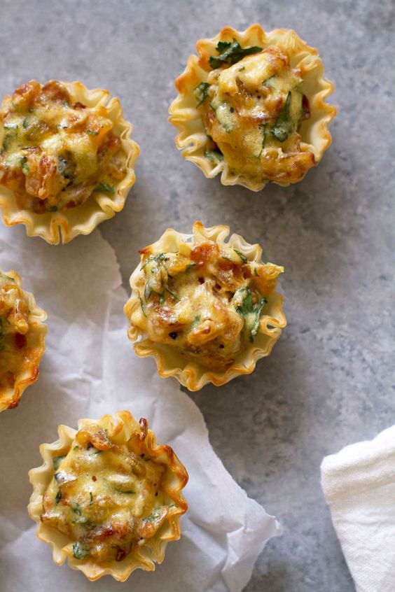 Cheesy Crab Tartlets / Crab Dip Tartlets