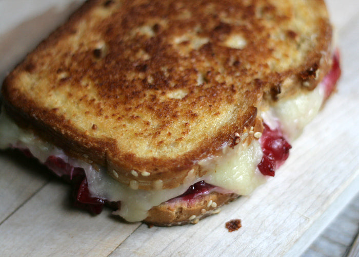 CRANBERRY WHITE CHEDDAR BRIE GRILLED CHEESE SANDWICH