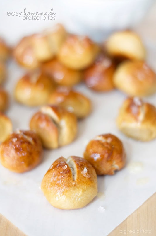 Pretzel Bites & Jalapeño Cheese Dip