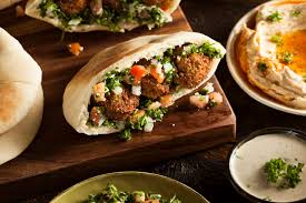 FALAFEL W/ ISRAELI SALAD & PITA (V)