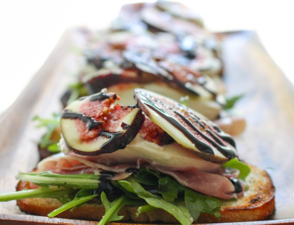 Grilled Crostini with Burrata, Figs & Prosciutto