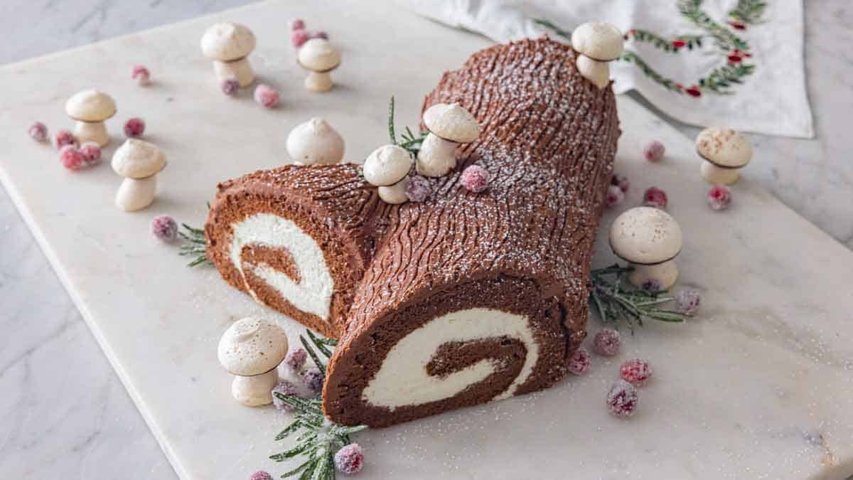 Forrest Yule Log Cake Bûche de Noël