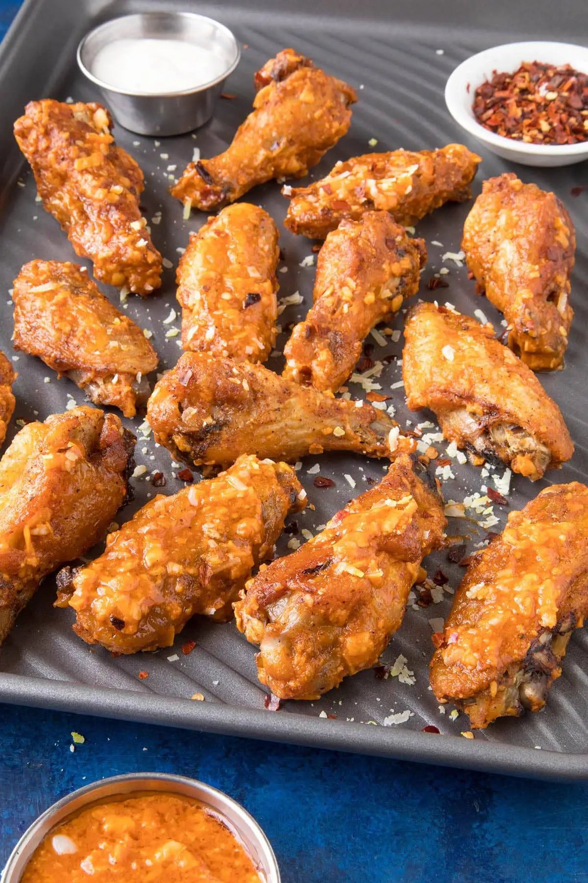 GARLIC PARMESAN CHICKEN WINGS - 2.5 lb