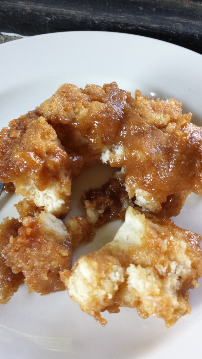 Sticky Caramel Monkey Bread