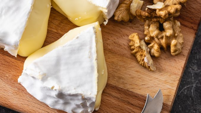 Creamy Brie Goat Cheese