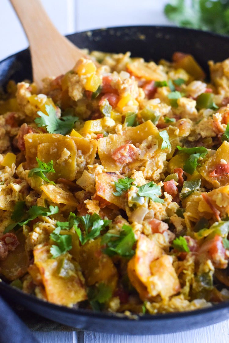 Migas (Mexican Egg Tortilla Breakfast Skillet)