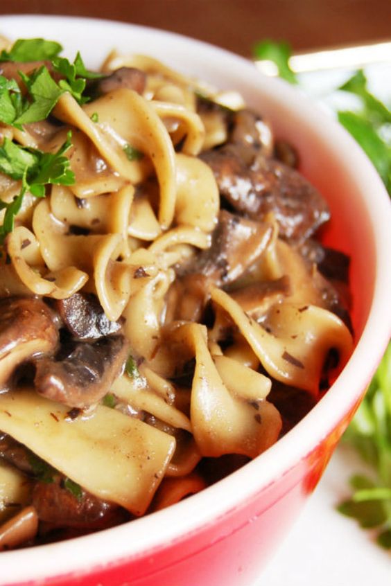 MUSHROOM STROGANOFF