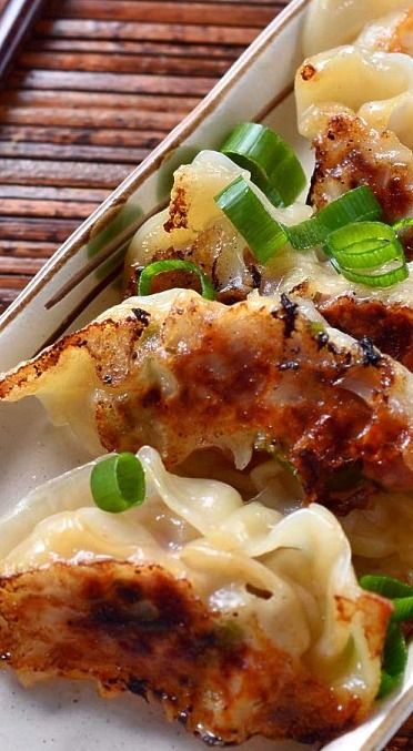 Kung Pao Chicken Potstickers - 35 pieces per tray