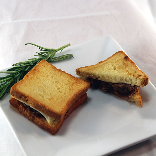 MINI SHORT RIB & FONTINA PANINI - 50 pieces per tray