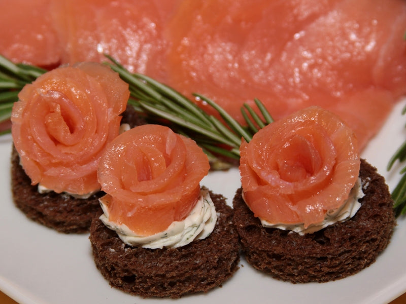 Smoked Salmon Roses - 50 pieces per tray