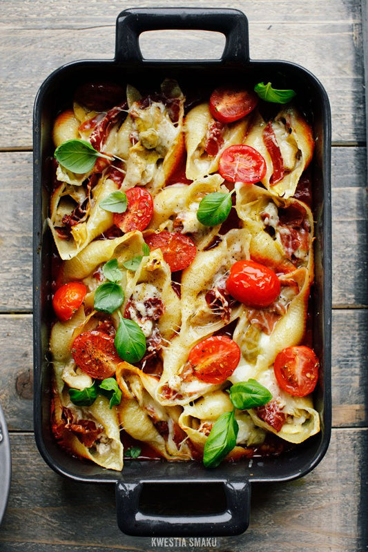 STUFFED PASTA SHELLS WITH ARTICHOKES, HAM AND CHEESE