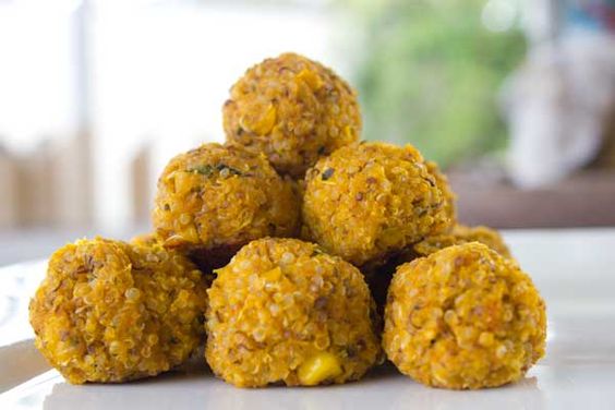Quinoa and Zucchini Fritters - 100 pieces per tray